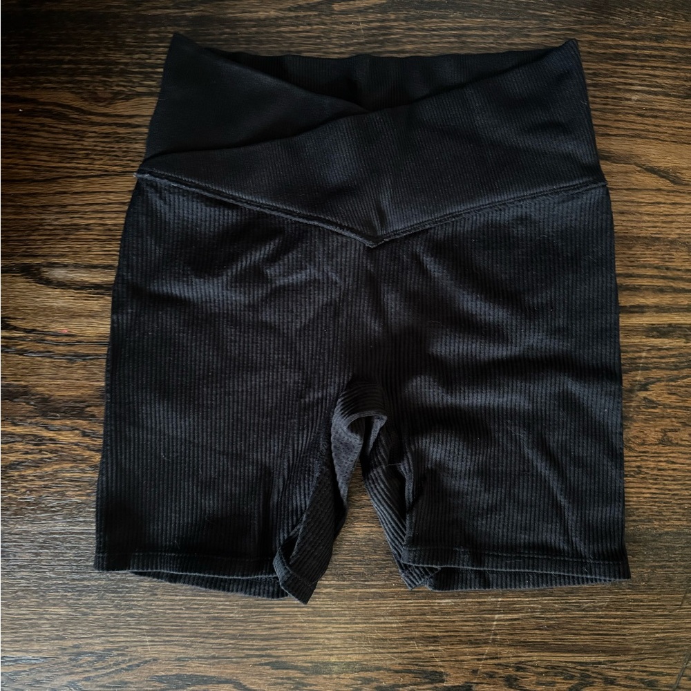 Colsie black bike short with texture size M girl